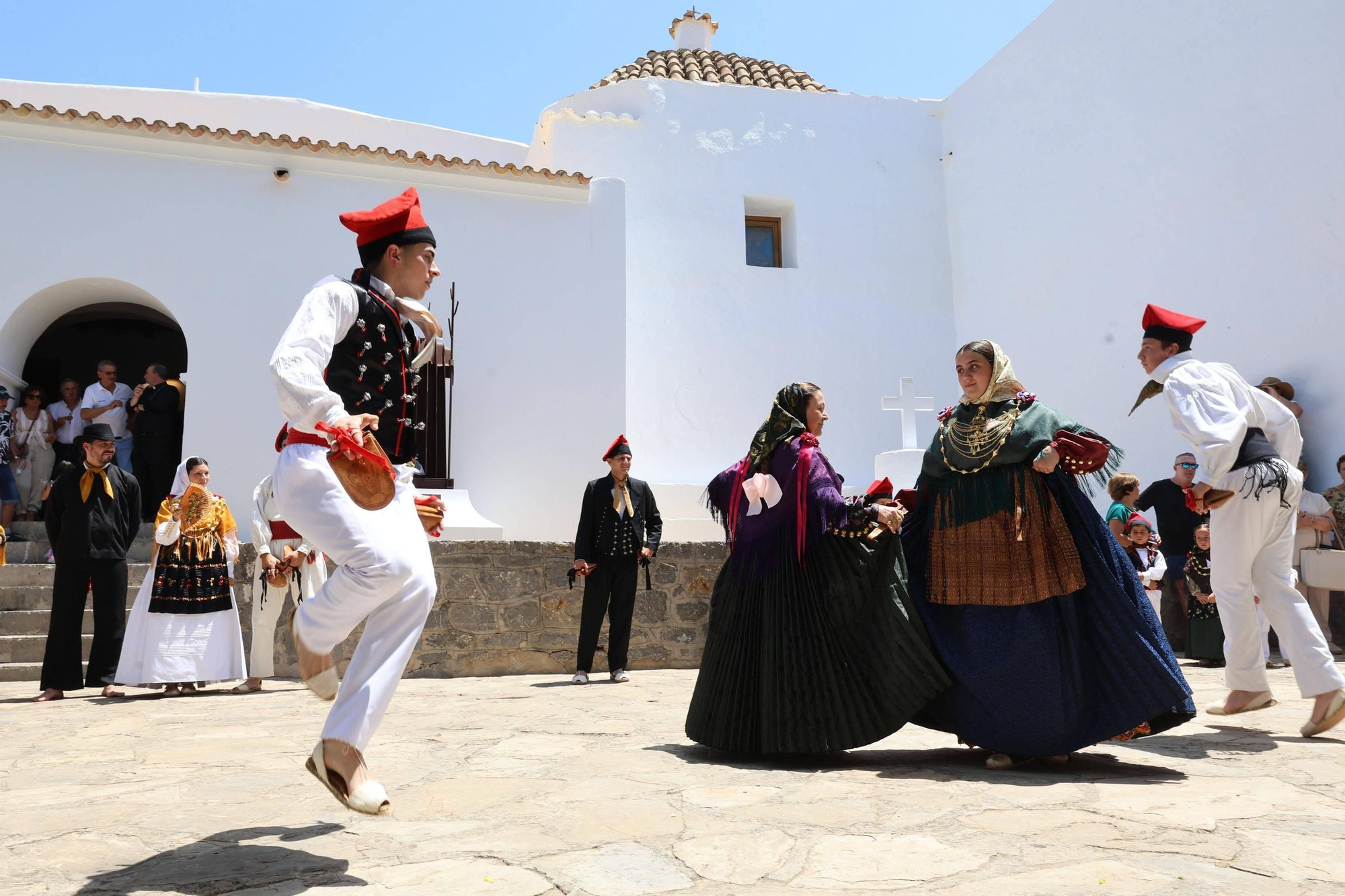 Mira aquí todas las fotos del día grande de las fiestas de Sant Joan