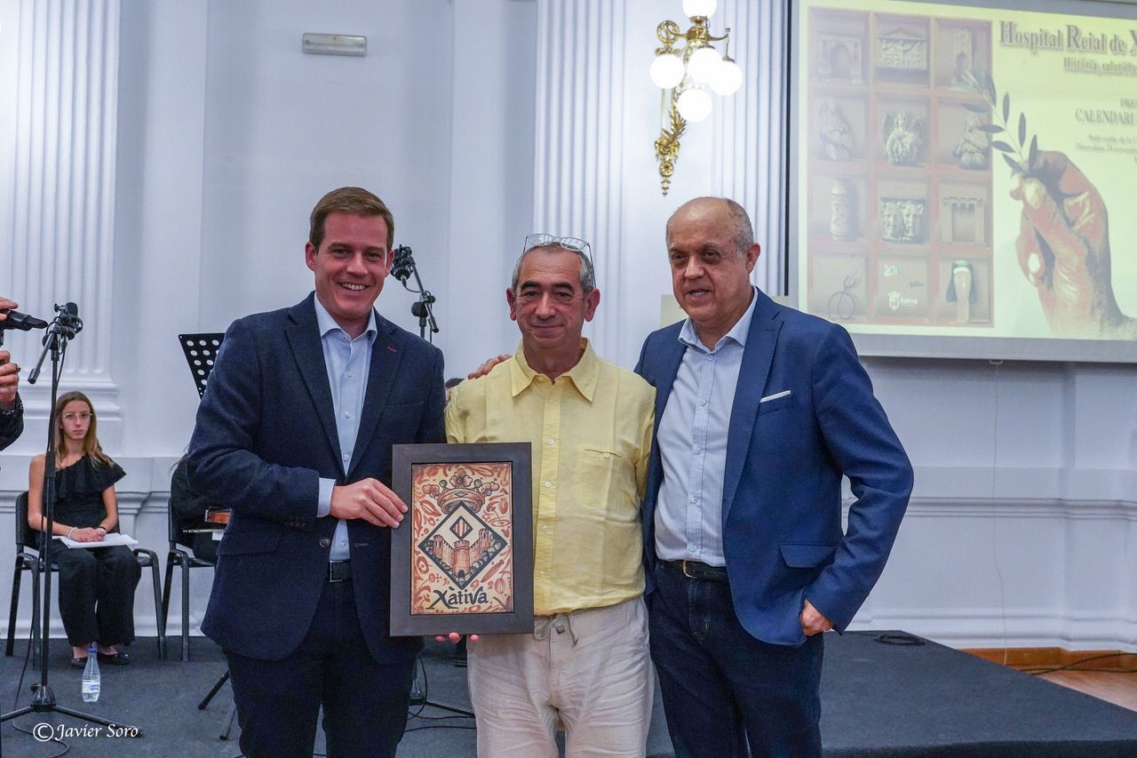 Presentación del calendario solidario de Xàtiva