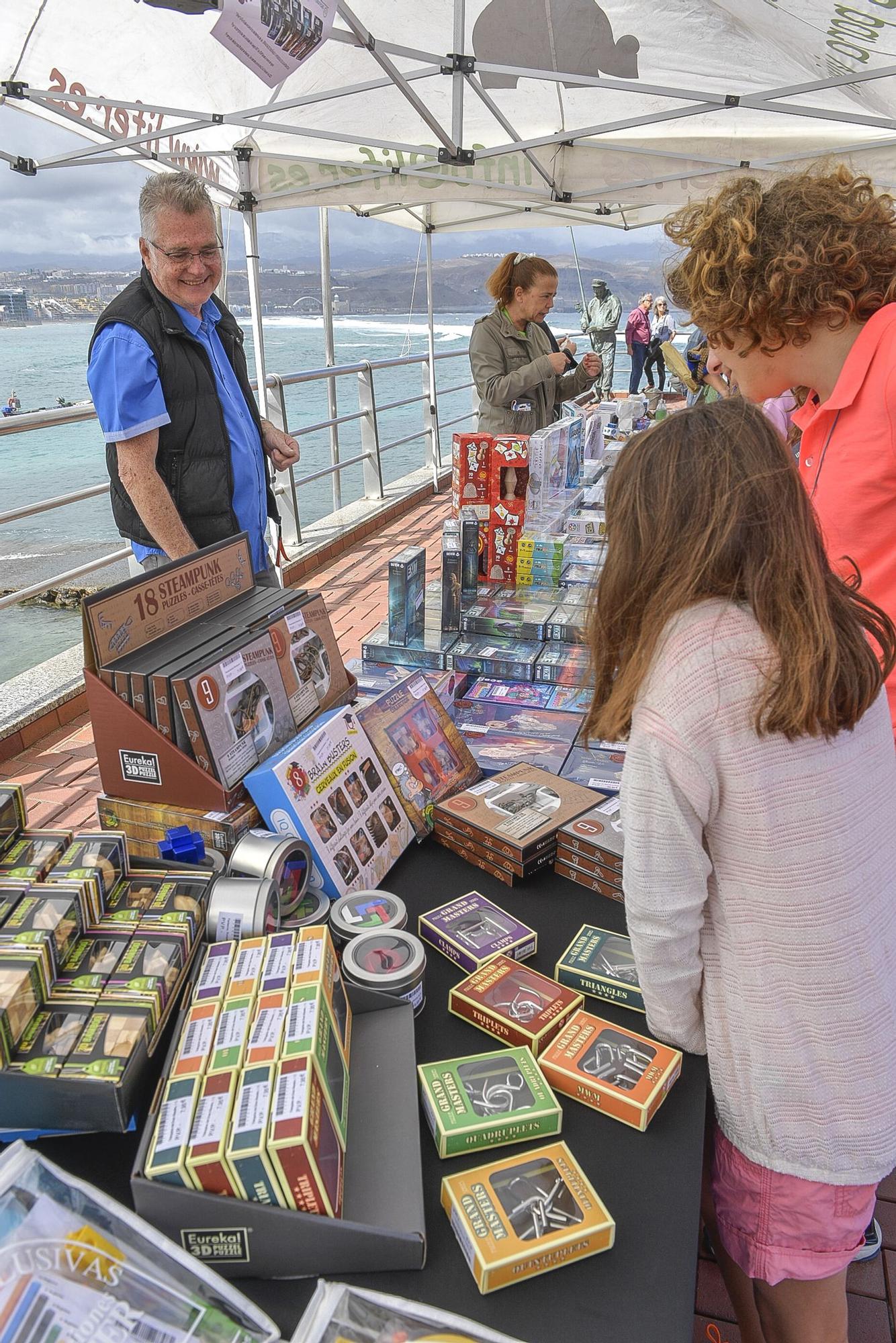 Fiesta de las Matemáticas y el Libro en la Plaza de la Puntilla