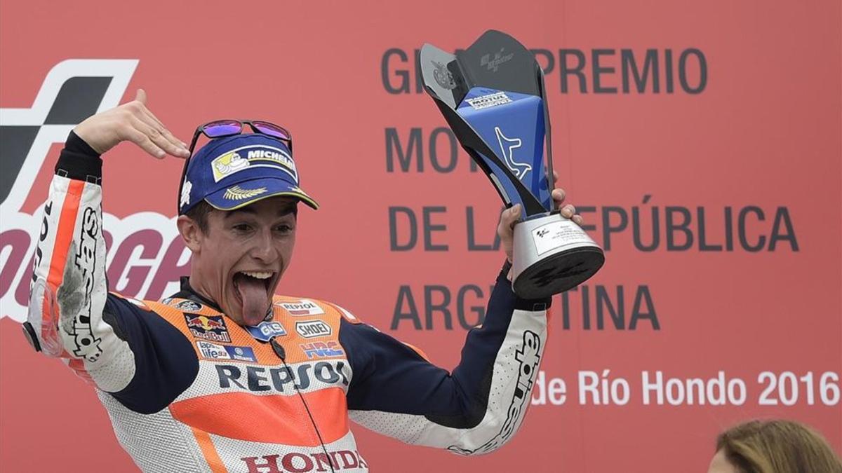 Márquez, en lo alto del podio del GP de Argentina del 2016