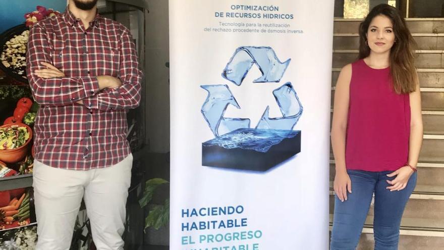 Ricardo Martínez y Cristina Varona han desarrollado la idea de reutilizar la salmuera de las desaladoras.