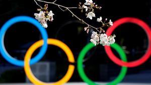 zentauroepp52907099 tokio  24 03 2020   cerezos en flor delante del monumento de201110125821