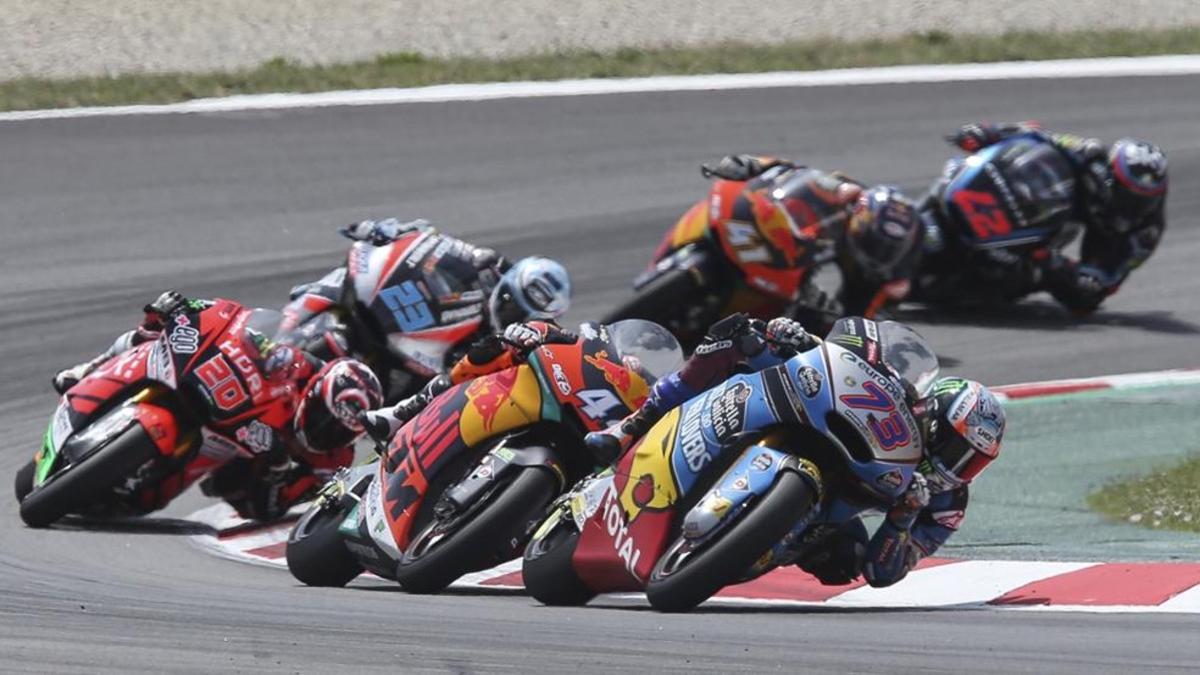 Márquez tirando del grupo en los primeros compases de carrera en Montmeló