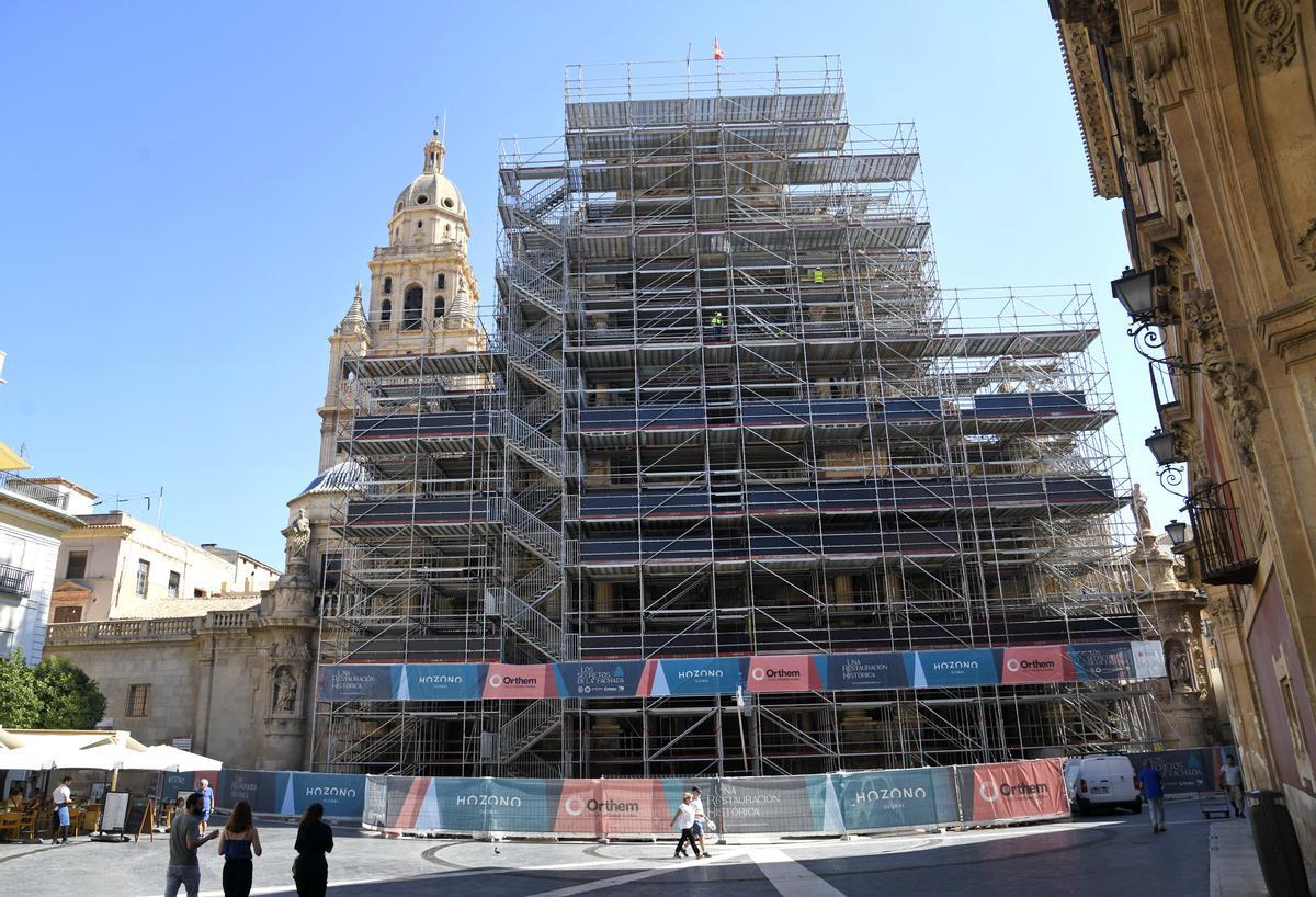 El de la Catedral es uno de los mayores andamiajes para una obra de este tipo en España