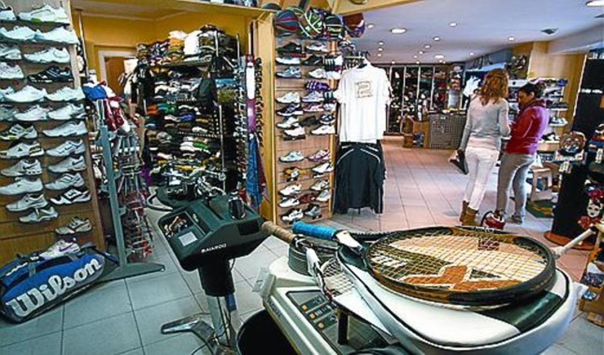 Botigues de campionat Multiesport de barri El paradís de les raquetes Surfshop de referència Provar els articles Corre, neda, pedaleja Nou i de segona mà_MEDIA_1 Botigues de campionat Multiesport de barri El paradís de les raquetes Surfshop de referència Provar els articles Corre, neda, pedaleja Nou i de segona mà_MEDIA_1