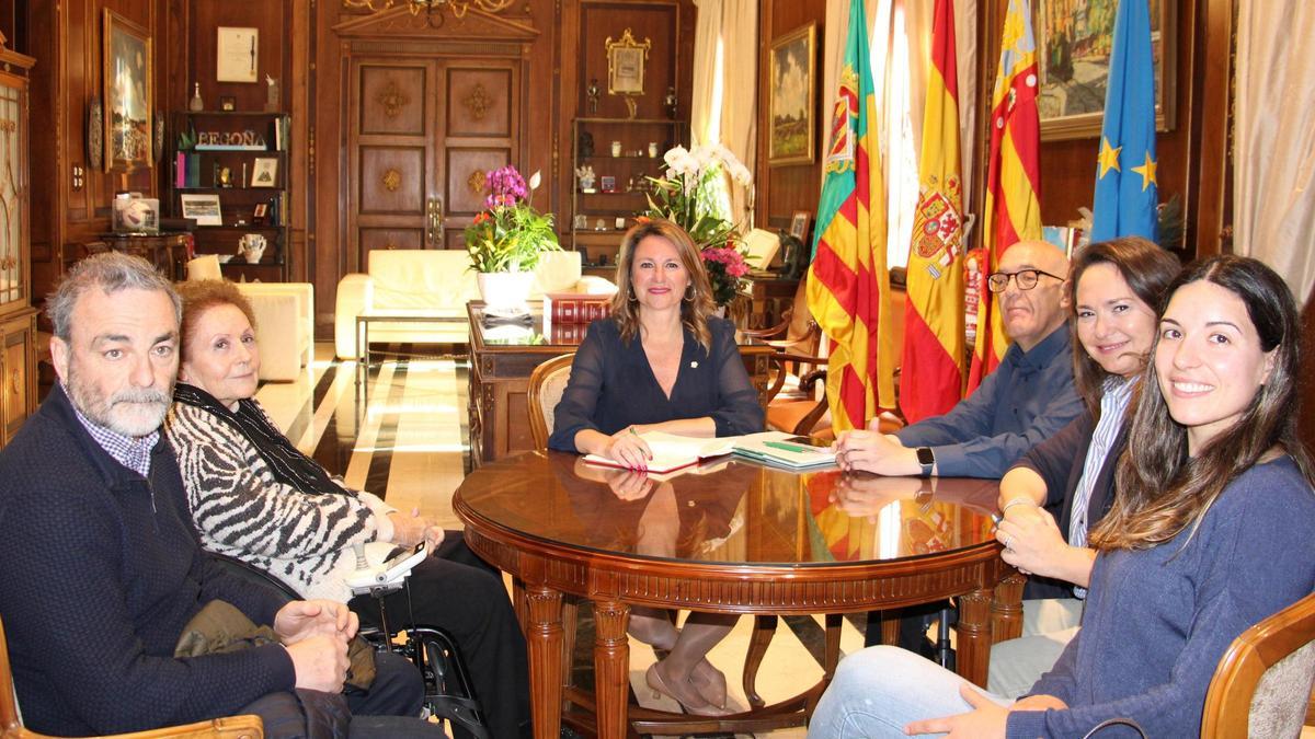 Reunión de la alcaldesa de Castelló y representantes de Frater.