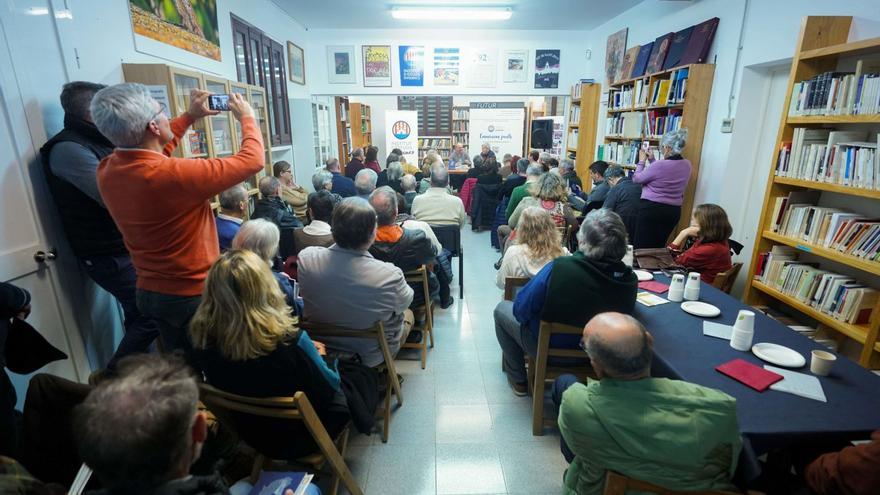 Presentación de El Pitiús 2024 ayer en la sede del Institut d’Estudis Eivissencs.