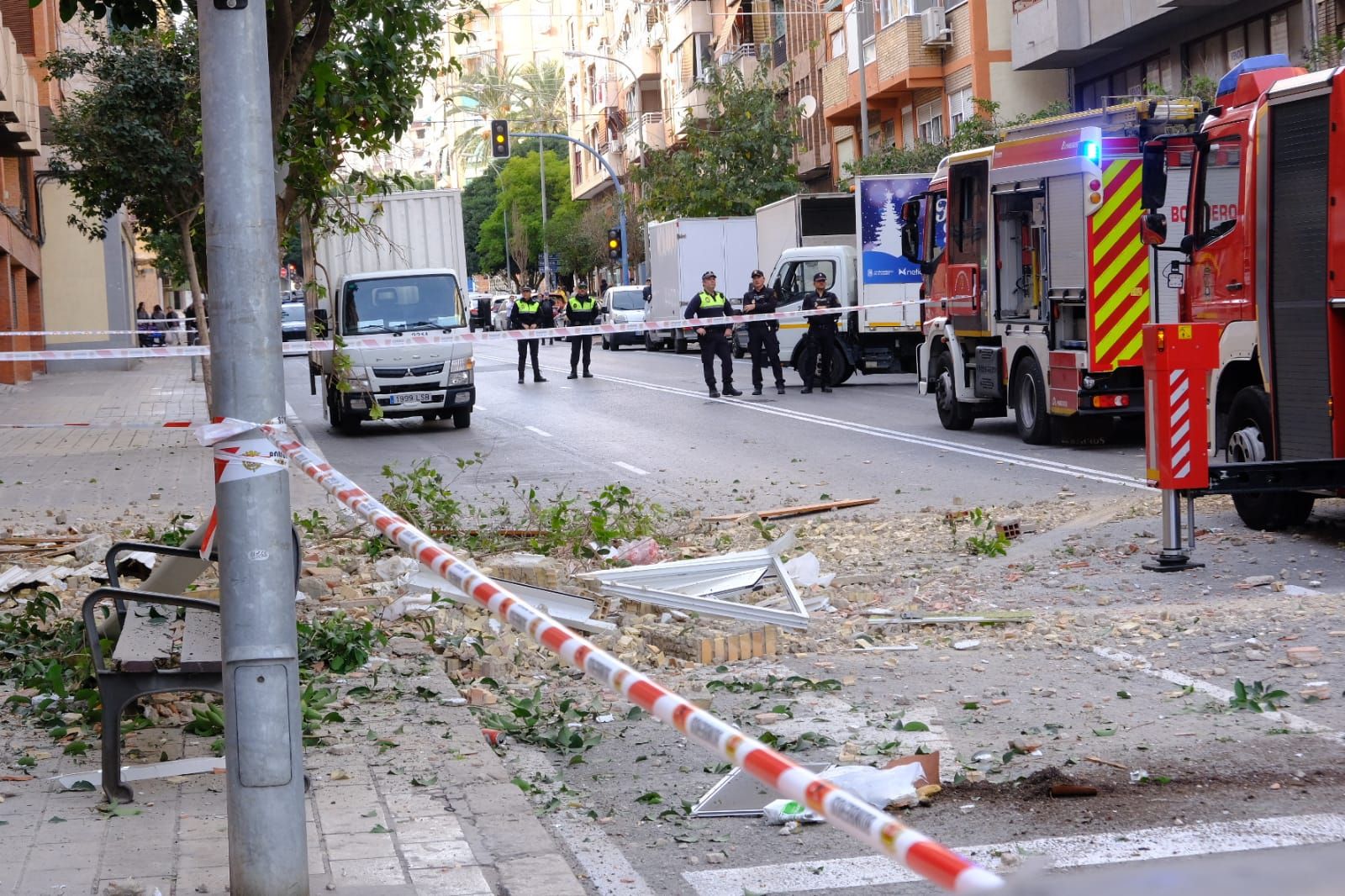 Una bombona de butano explota en un quinto piso de la avenida Conde