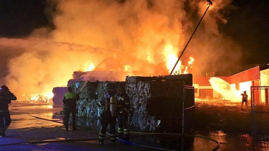 Los incendios de campo, principal foco de actividad de los bomberos