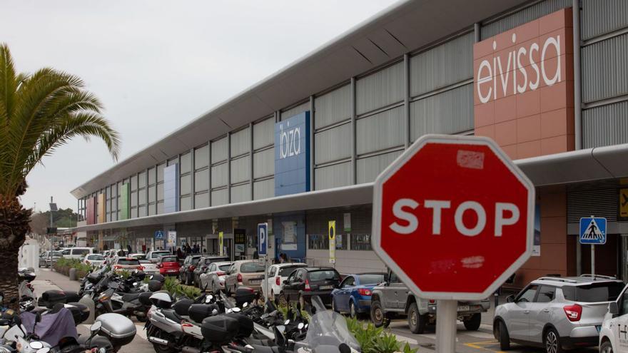El exterior del aeropuerto de Eivissa.
