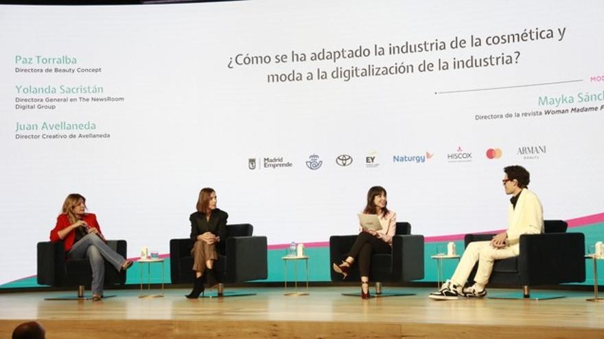 Paz Torralba, Directora de Beauty Concept; Yolanda Sacristán, Directora General en The NewsRoom Digital Group;  Mayka Sánchez, directora de Woman Madame Figaro y Juan Avellaneda, Director Creativo de Avellaneda. | -