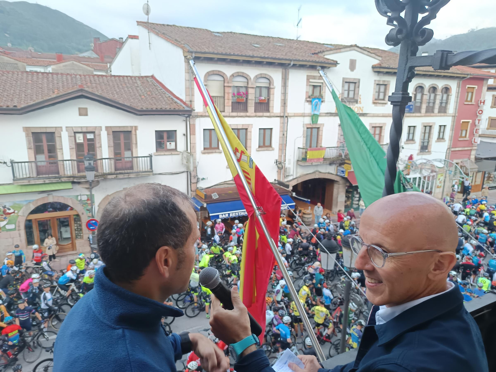 Arranca la Clásica Cicloturista "Lagos de Covadonga"
