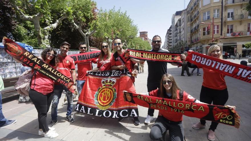 Los aficionados del Mallorca llenan las calles de Miranda de Ebro