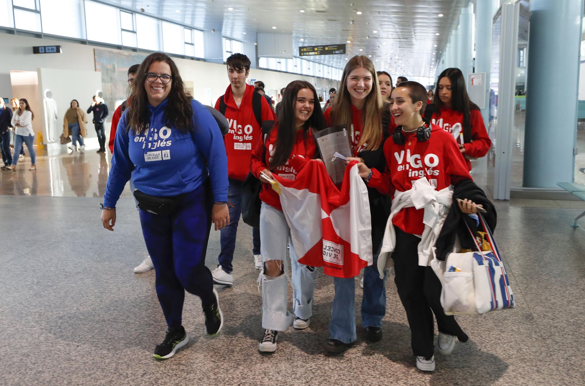 Los jóvenes vigueses parten rumbo a las islas británicas