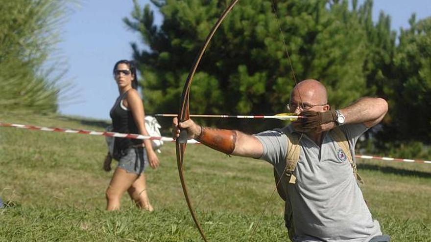 Participante en el torneo de tiro. / juan varela