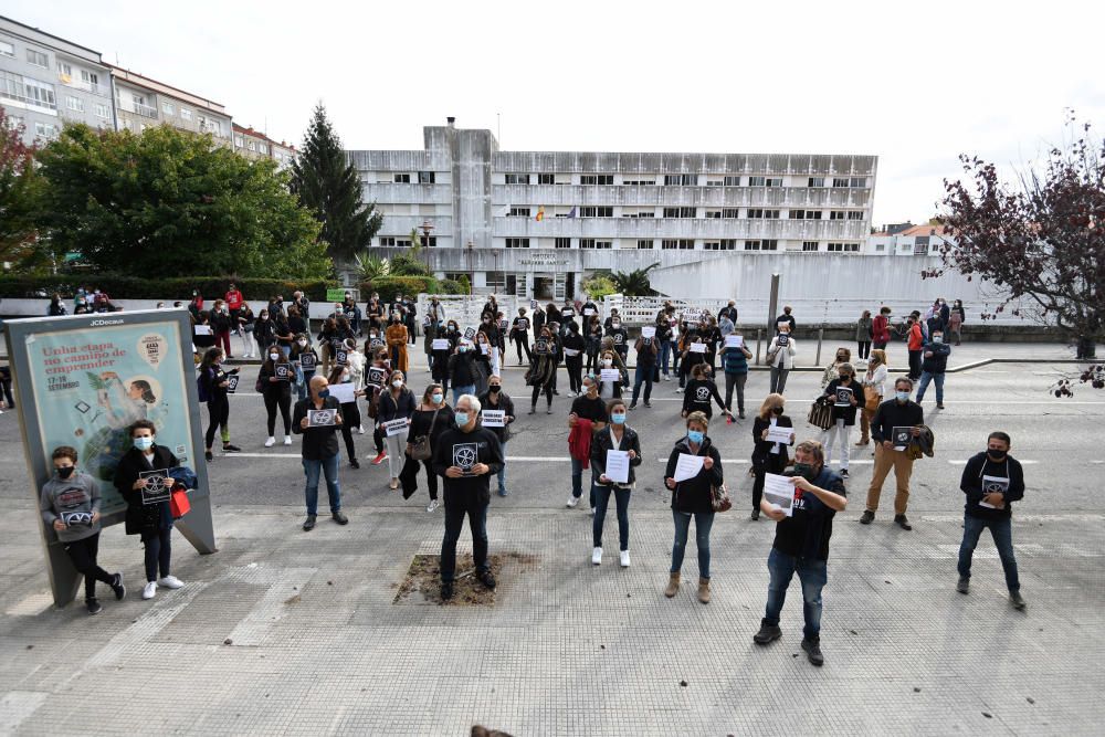 Los IES Sánchez Cantón y Valle Inclán, en pie de guerra por la educación presencial