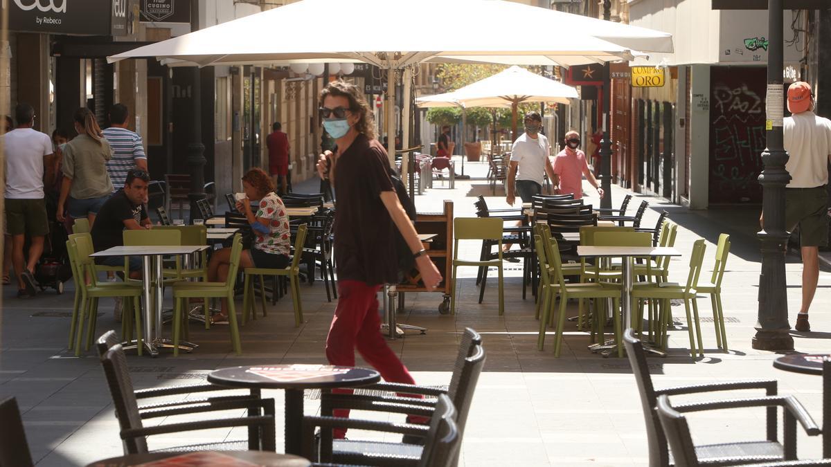 Podrán ser beneficiarias las personas físicas o jurídicas ejerzan la actividad de comercio, hostelería y o servicios.