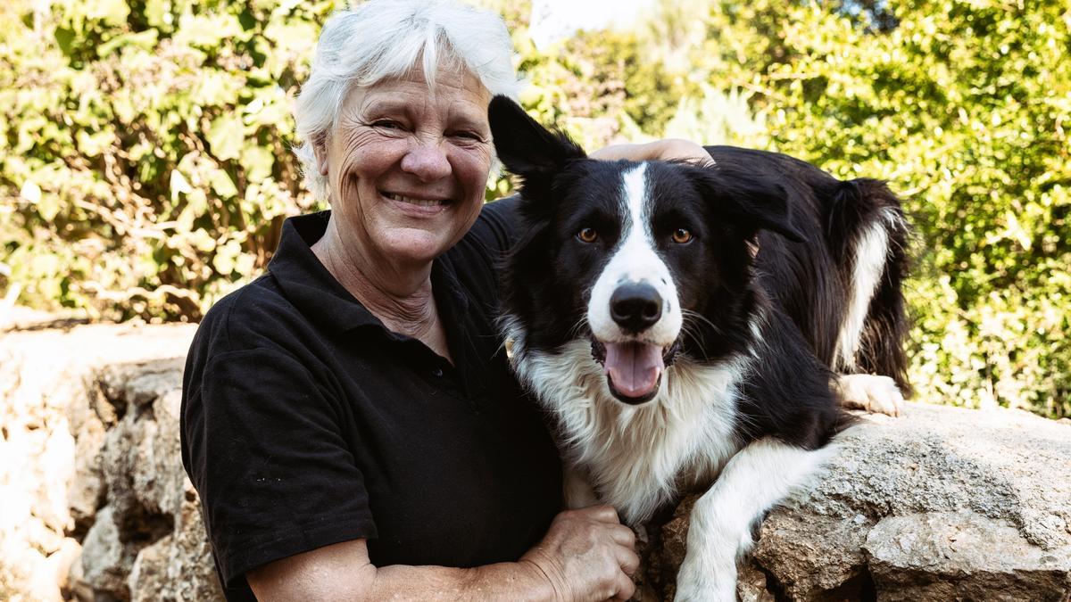 Connie Otto lleva más de 30 anos en Mallorca y es una apasionada de los animales.