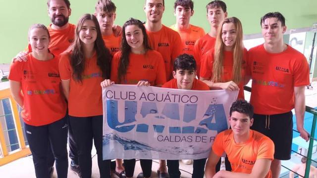 Los nadadores y nadadoras del Umia, en el Nacional. | // FDV
