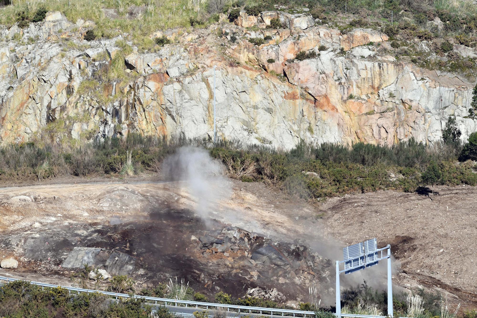 Nuevas voladuras en la construcción del acceso ferroviario a Langosteira