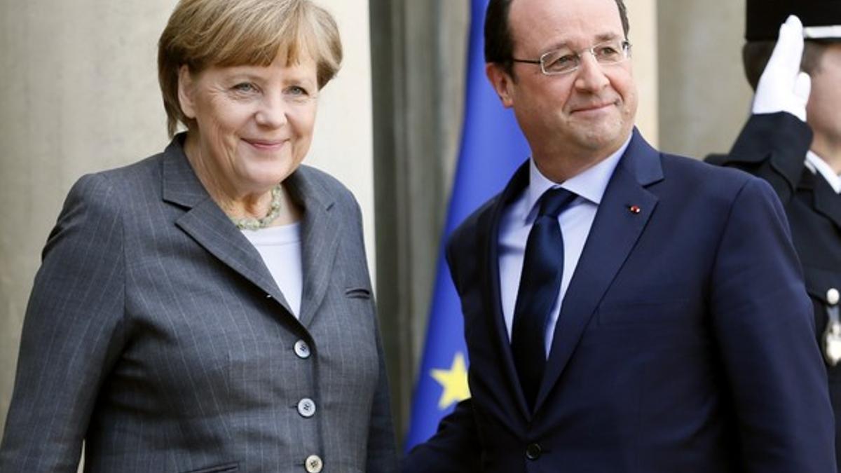 Angela Merkel y François Hollande, este miércoles en el Elíseo, donde han abordado, entre otros asuntos, la crisis en Ucrania.