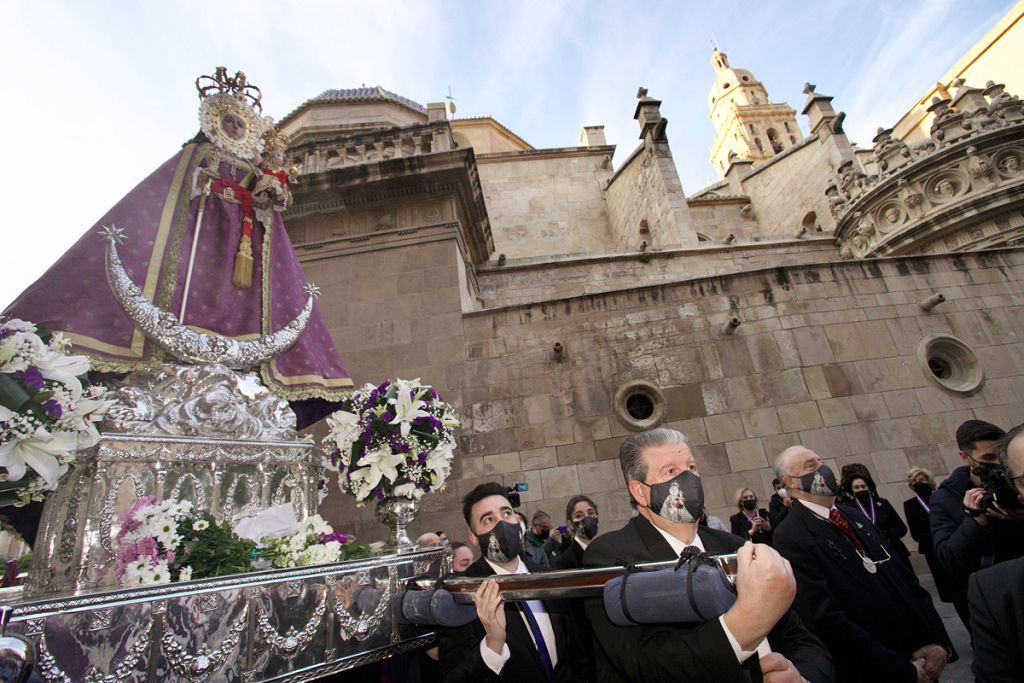 La Virgen de la Fuensanta sale en procesión rogativa por el fin de la guerra en Ucrania