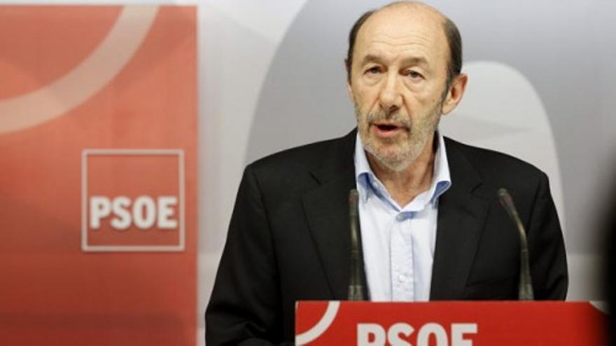 Rubalcaba: "Echaremos atrás los procesos de privatización de hospitales públicos"