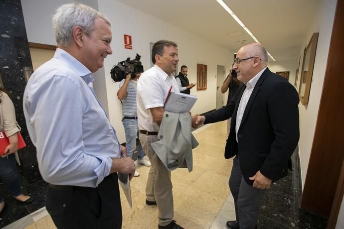 18.06.19.- Las Palmas de Gran Canaria. Antonio Morales (Nueva Canarias) se reune con Luis Ibarra (PSOE), para negociar el posible pacto de progreso en el Cabildo de Gran Canaria. Foto Quique Curbelo  | 18/06/2019 | Fotógrafo: Quique Curbelo