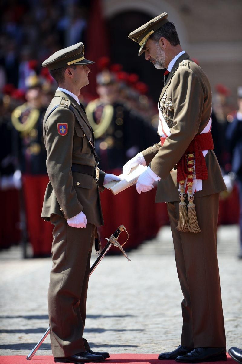 Visita de Felipe VI a la Academia General Militar de Zaragoza