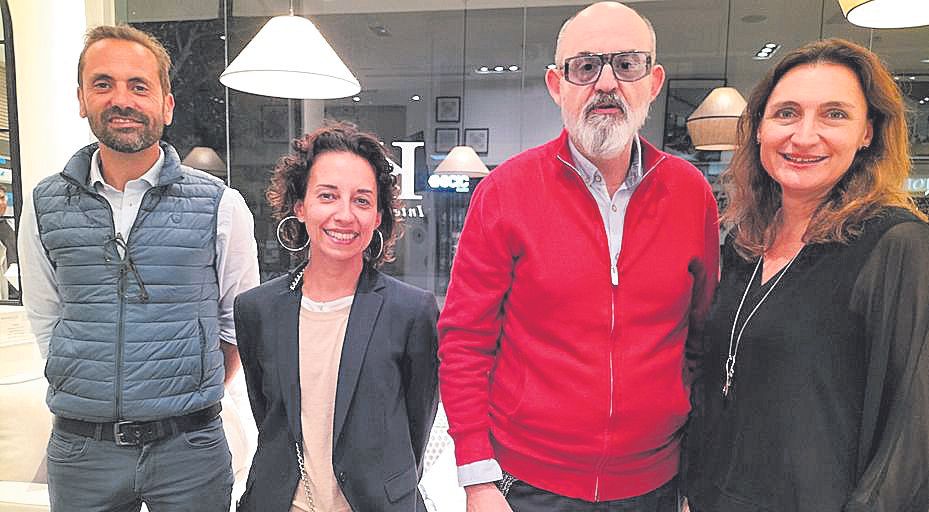 Juan Pérez, Amada Salvá, Antelm Pujol y Cati Mateu.