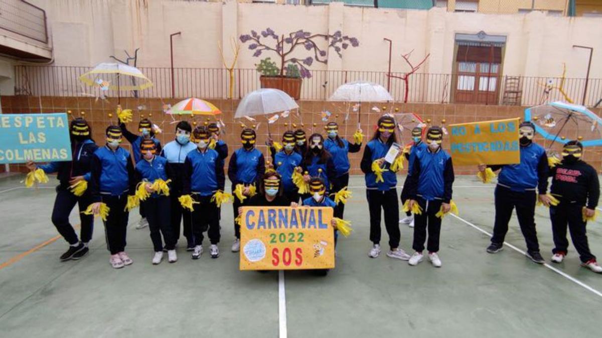 El carnaval llena de ilusión y alegría los colegios
