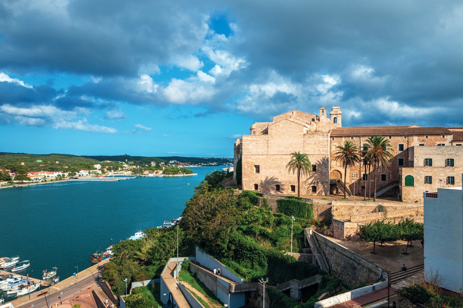 Vista del Puerto de Maó, Menorca