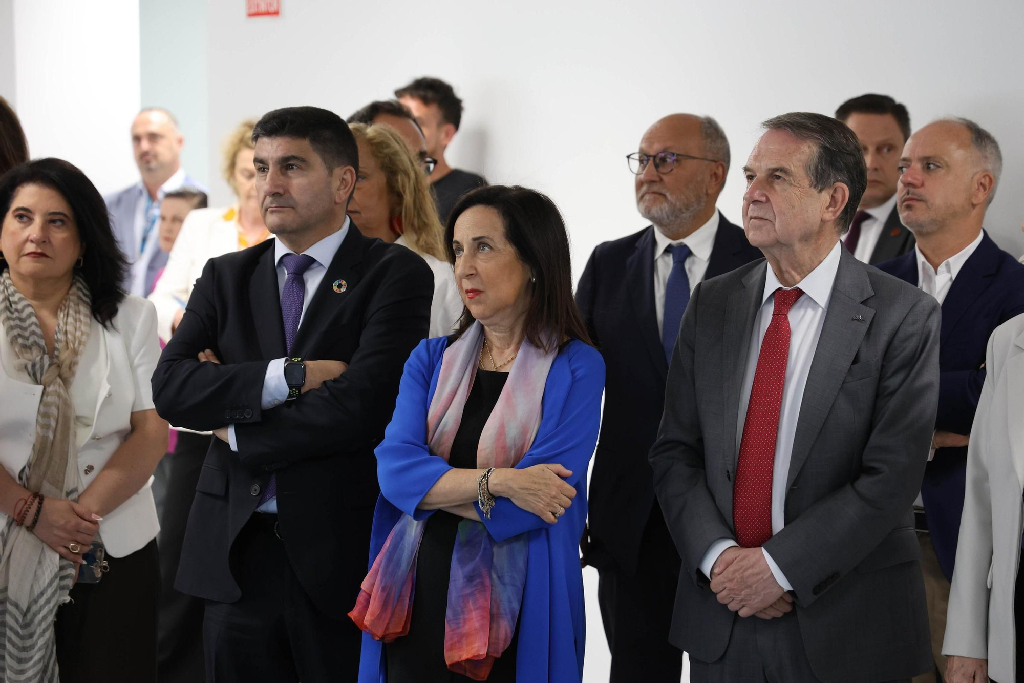 La ministra de Defensa, Margarita Robles, visita la sede de Indra en Vigo