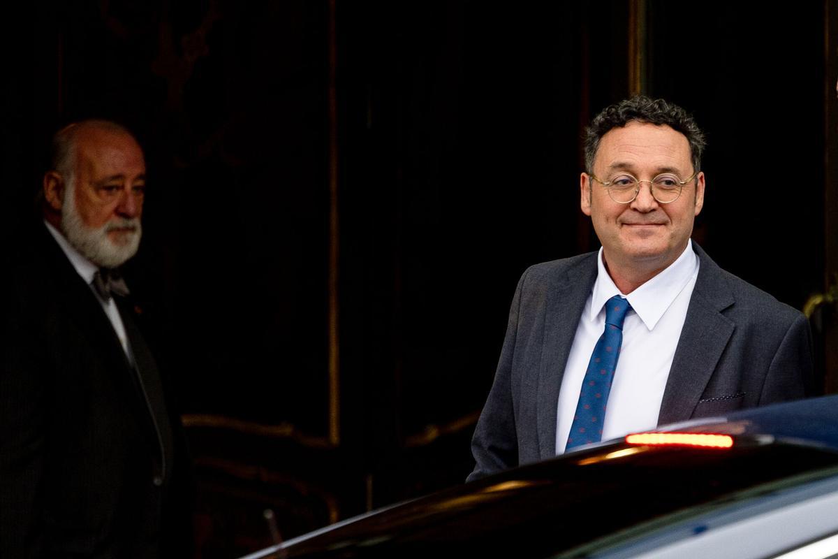 El fiscal general del Estado, Álvaro García Ortiz (d).