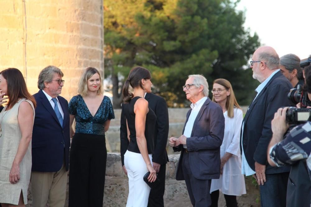 La reina Letizia y Ken Loach se encuentran en Bellver