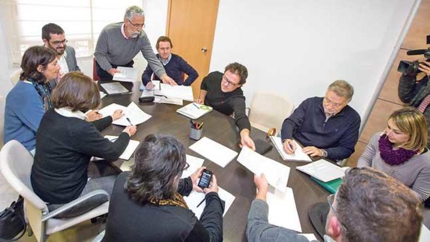 Imagen de la reunión de ayer en Agricultura, presidida por Vidal, sobre la sequía.