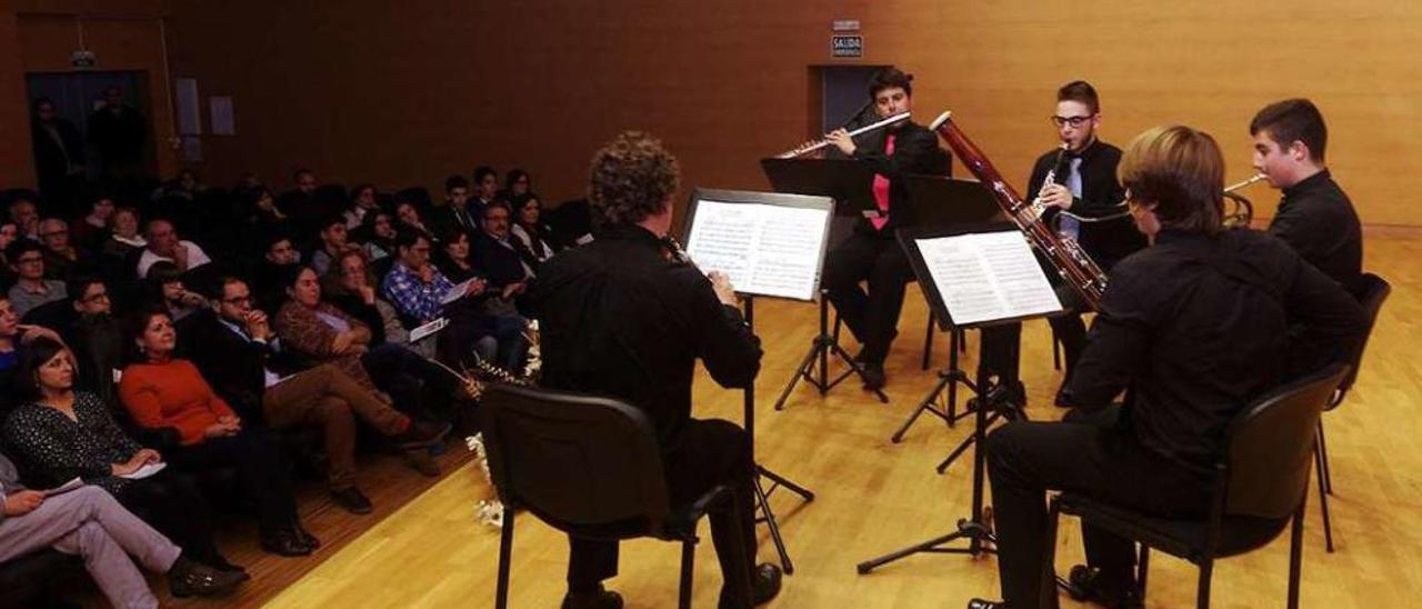 Un concierto en el Conservatorio de Pontevedra. // Rafa Vázquez