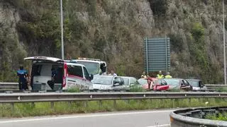 Tres heridos leves tras una colisión múltiple en Roces (Gijón)