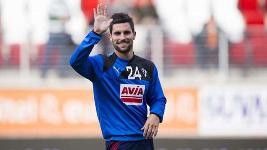 Adrián González.