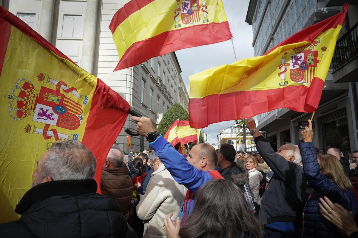 Protestas en Lugo, Galicia, en contra del acuerdo de amnistía entre el PSOE y Junts
