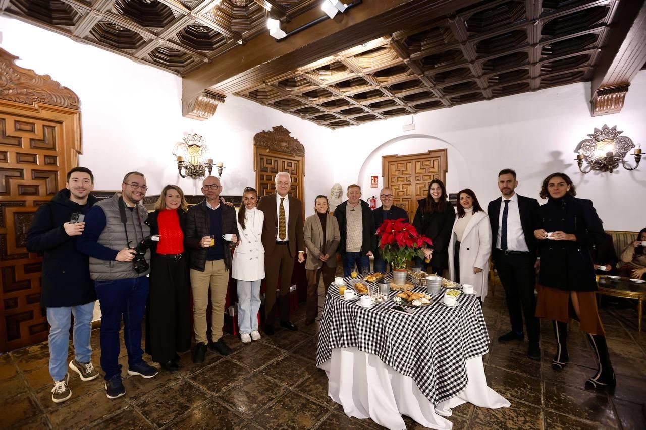 La Diputación ofrece el tradicional desayuno navideño a los medios