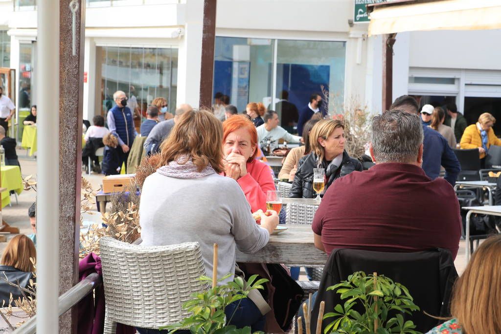 Así es el ambiente en Cartagena en el primer fin de semana con terrazas abiertas