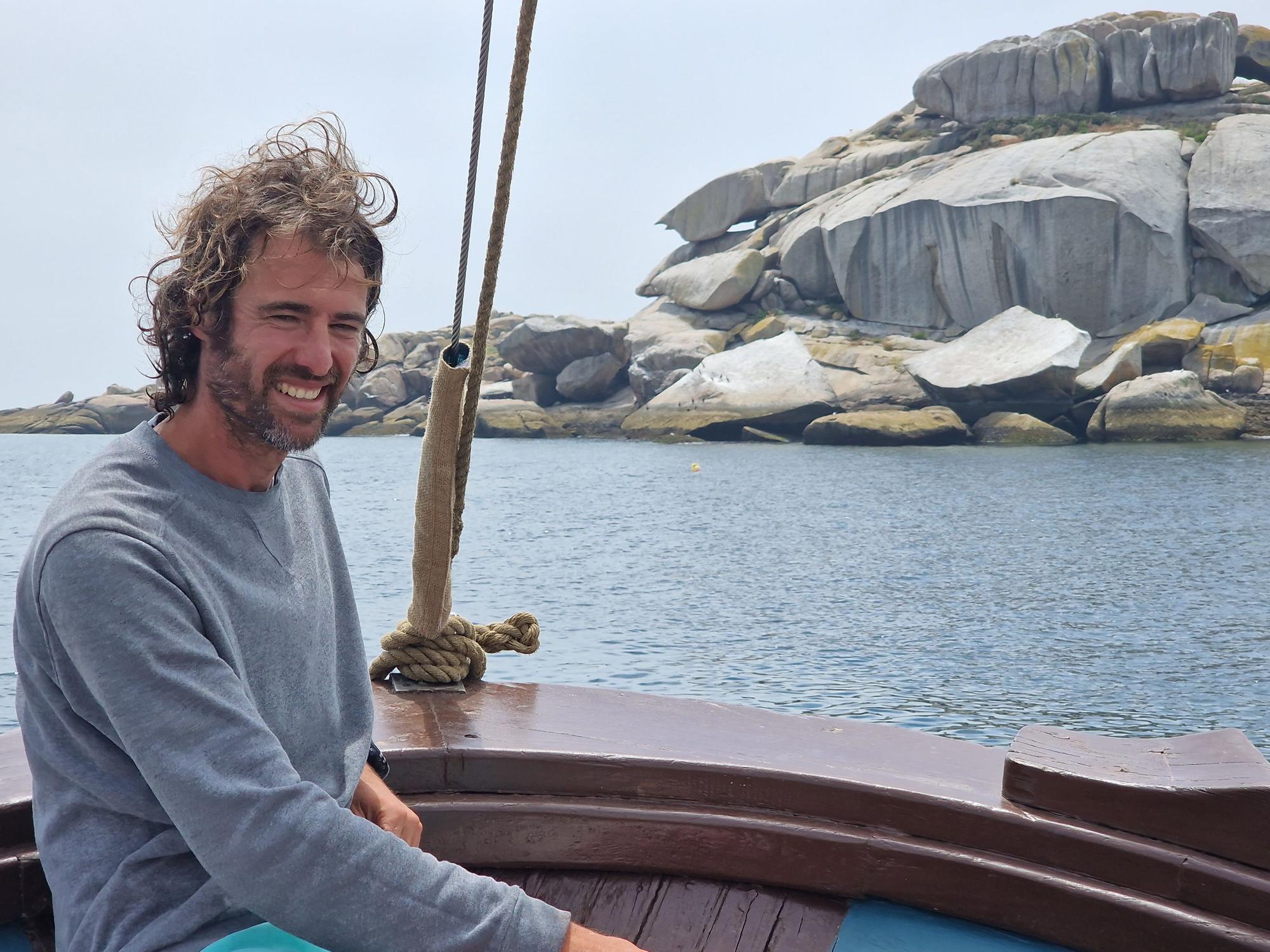 De visita en las Islas Atlánticas de Galicia a bordo del aula flotante "Chasula".