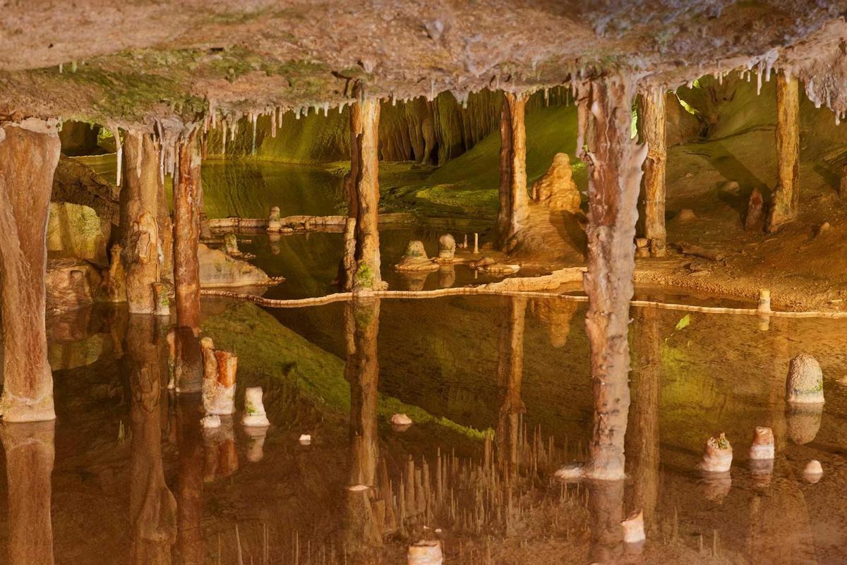 Can Marçà cave.