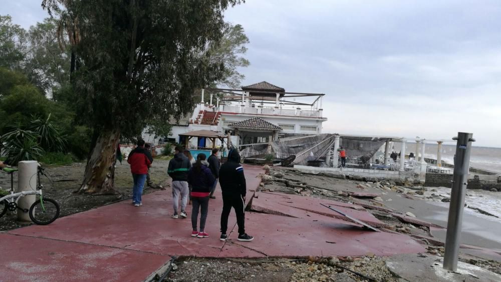 La tormenta destroza los Baños del Carmen