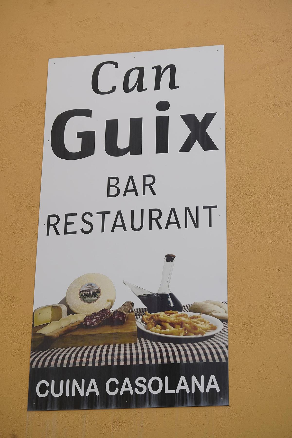 Cartell exterior de l'edifici de Can Guix.