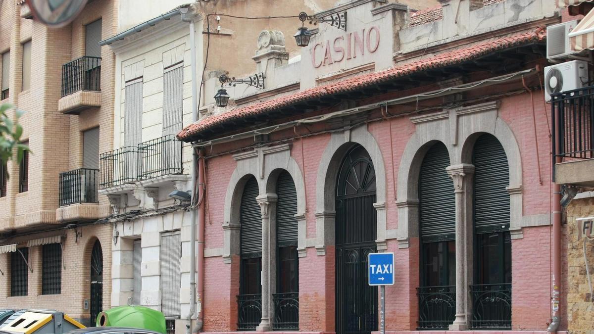 El casino de Espinardo, en la calle Mayor de la pedanía murciana.
