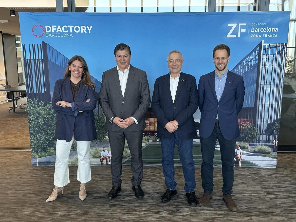 Blanca Sorigué, directora general del CZFB; Antoni Cañete, presidente de PIMEC; Pere Navarro, presidente del CZFB; y Josep Soto, presidente del Área de Industria y Nueva Economia de Pimec