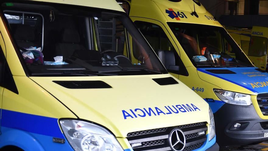 Muere un conductor de 66 años en Ourense tras chocar contra un coche estacionado