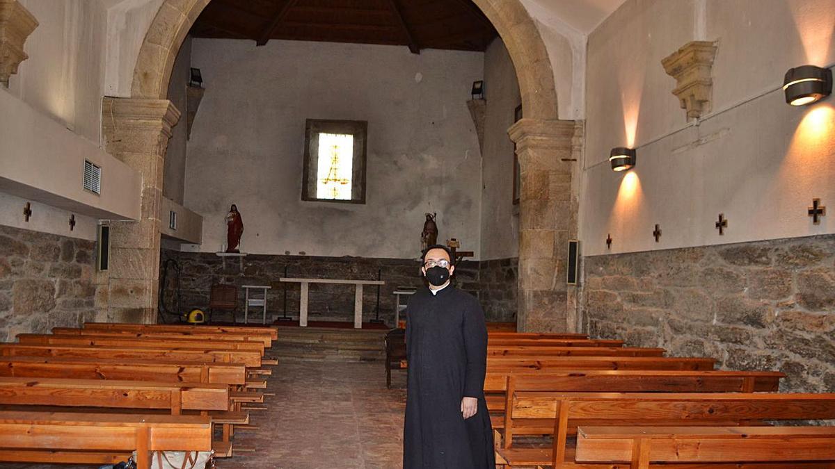 Interior de la ermita de Guadalupe, en Requejo. | Araceli Saavedra